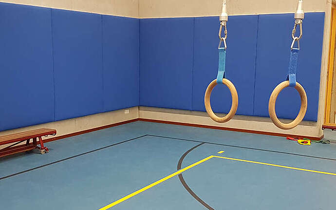 Slechte-akoestiek-in-een-gymzaal