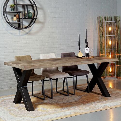 7550f649498e316e03e2df06f6db61a138365f17_rough_eetkamertafel_grenen_x_poot_zwart_sfeer6