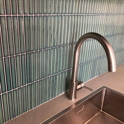 the-mosaic-factory-sevilla-mozaiektegel-2x14.5x0.8cm-voor-wand-kitkat-finger-keramiek-zee-groen-sw397948
