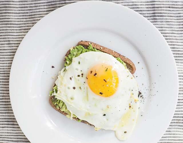 1024x800-avocado-met-ei-1-5