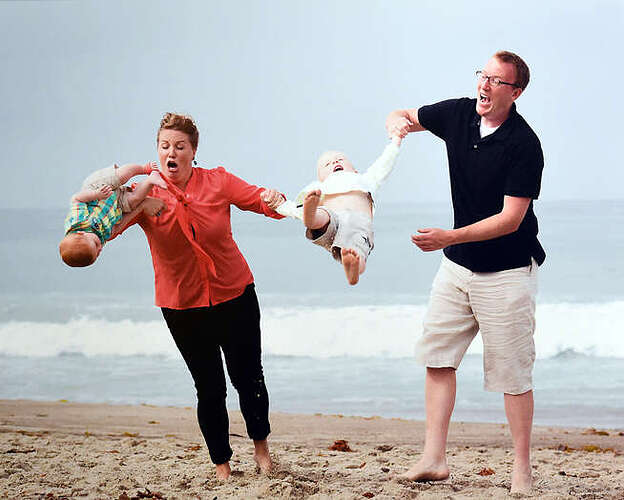 Awkward-family-photo-1