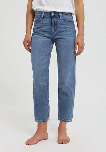 fjellaa-cropped-breezy