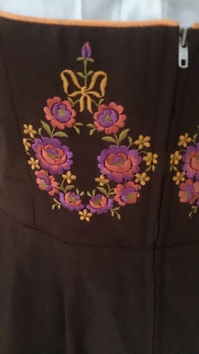 photo5992210347450282755