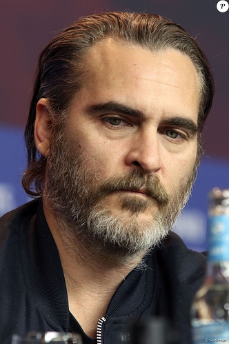 3975724-joaquin-phoenix-conference-de-presse-d-950x0-1