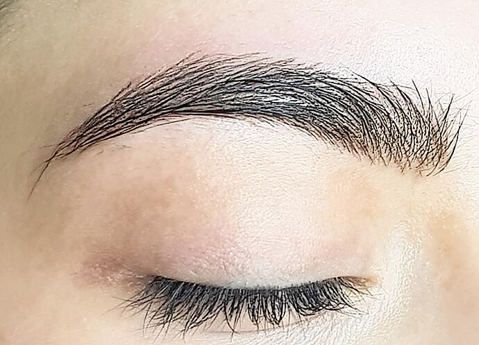 hairstroke-wenkbrauwen