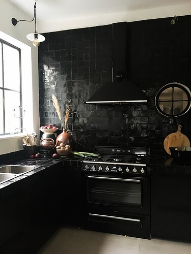 zwarte-keuken-tegels-designtegels-zellige-755901