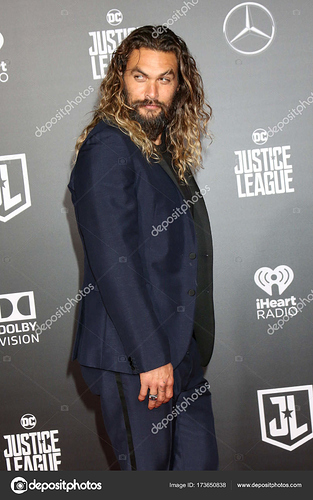 depositphotos_173650838-stockafbeelding-acteur-jason-momoa