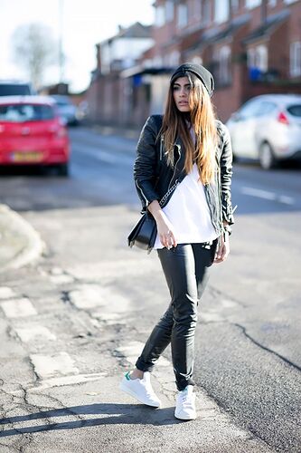 066723bbf5d9631cb3005b7484255fbc--black-leather-crossbody-bag-black-leather-biker-jacket