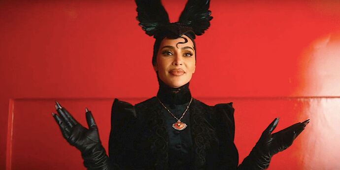 kim-kardashian-s-siobhan-dressed-as-a-high-witch-in-american-horror-story-season-12-episode-9