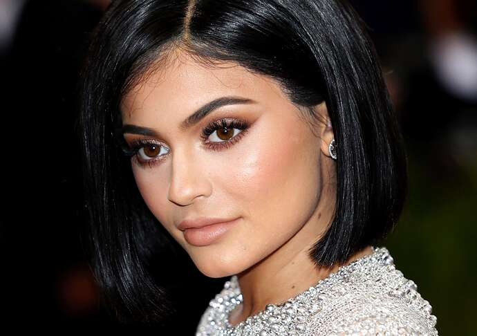 kylie-jenner-is-volgens-het-zakenblad-forbes-de-jongste-persoon (1)