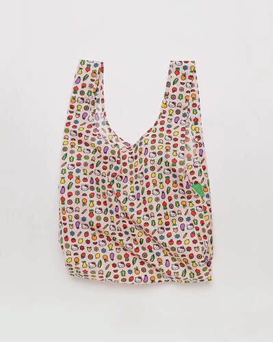 BAGGU-STANDARD-HELLOKITTYICONS-01_10531c2b-17a7-40fd-898a-65bcc44a545f