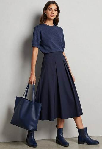 14 Navy Skirt Outfit Ideas With Clean Elegance - Lover Muse