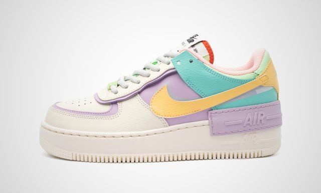 wmns-air-force-1-shadow-tropical-twist-sneaker