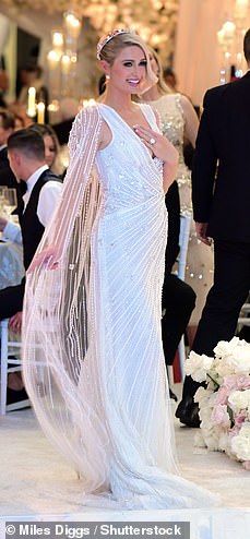 50410041-10193829-Two_She_then_changed_into_this_floor_length_custom_Pamella_Rolan-a-232_1636775958066