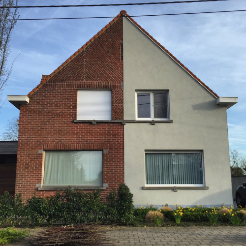 hannes-verzamelt-de-allerlelijkste-huizen-van-belgi-754-body-image-1430732810