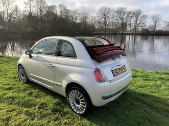 fiat-500c-fiat-500-c-1-2-lounge-parelmoer-wit-met-rood-dak-zeer-goed-onderhouden-rekeningen-ter-blanc_7416838285