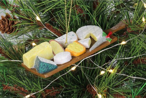 ornament-cheese-plate-polyresin-multi-14cm-2400x2400-63d286a13e594_n
